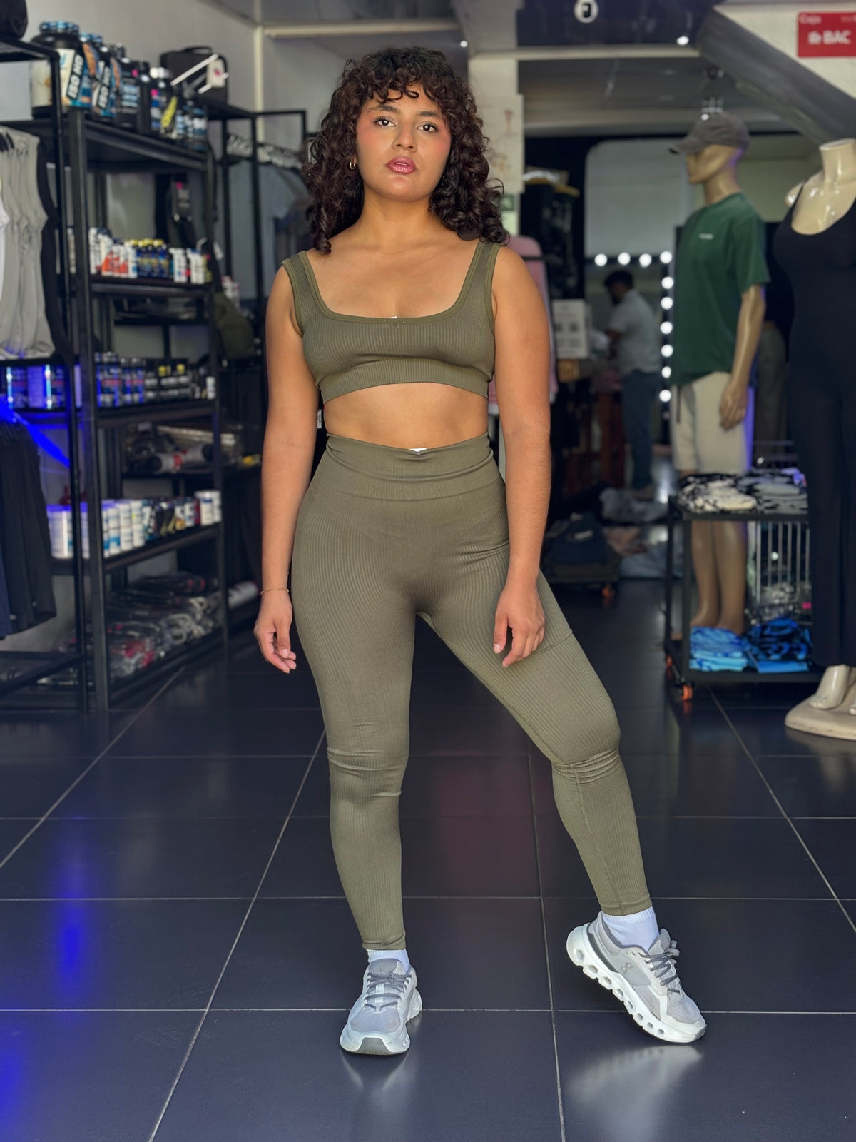 CONJUNTO SEAMLESS DOS PIEZAS OMG