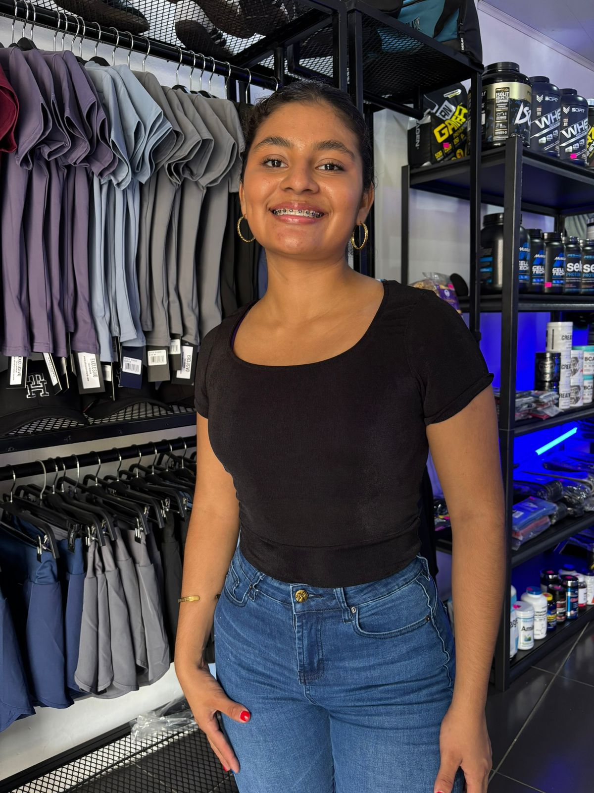 BLUSAS BASICAS COLOR SOLIDO- ACTIVE