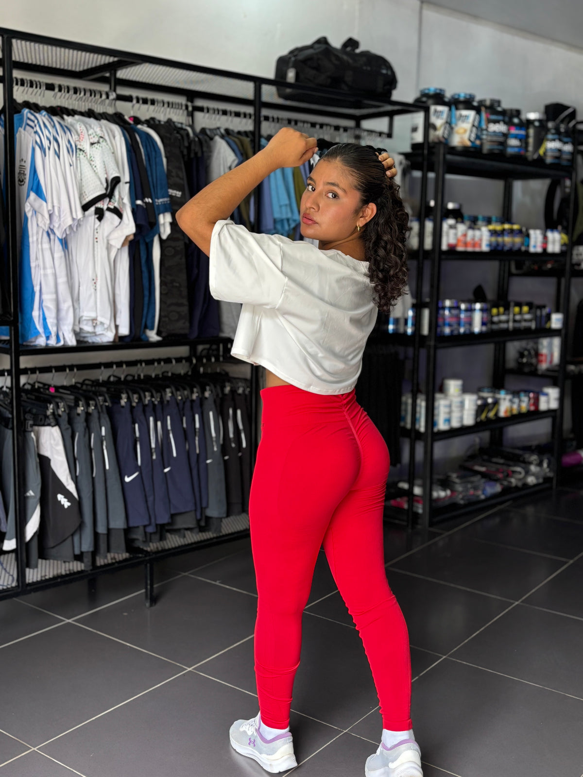 LEGGINS COLOR SOLIDO CORTE V
