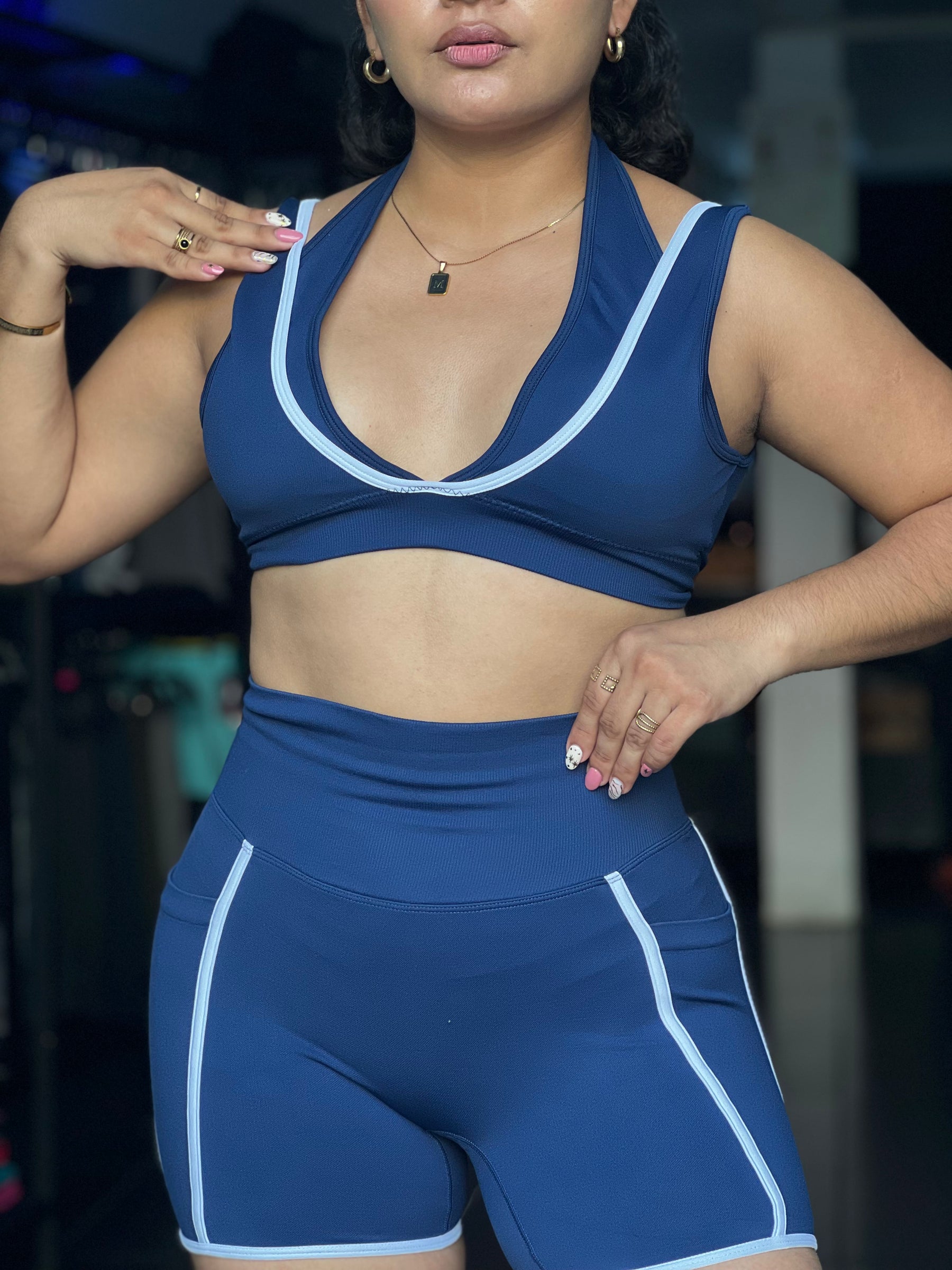 CONJUNTO TOP CORTE V - CORTO