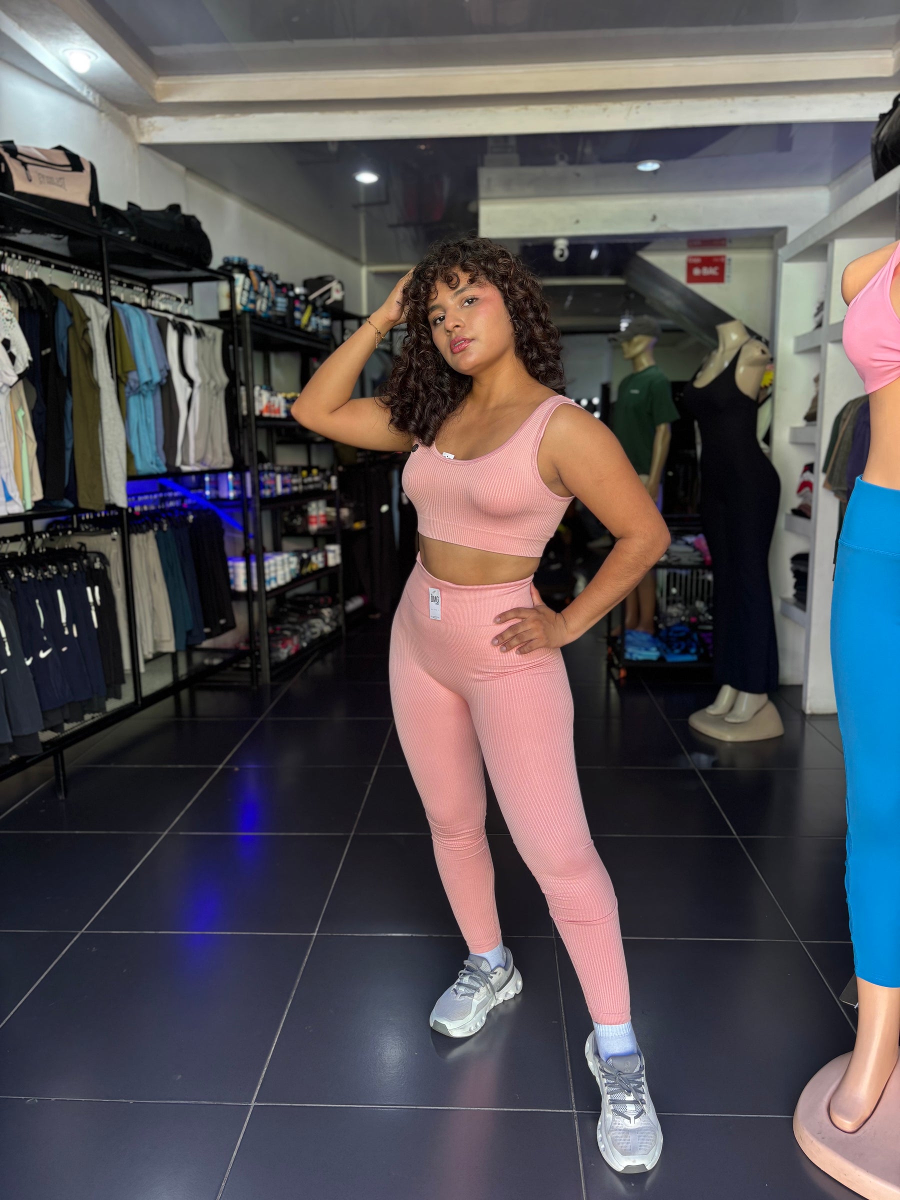 CONJUNTO SEAMLESS DOS PIEZAS OMG