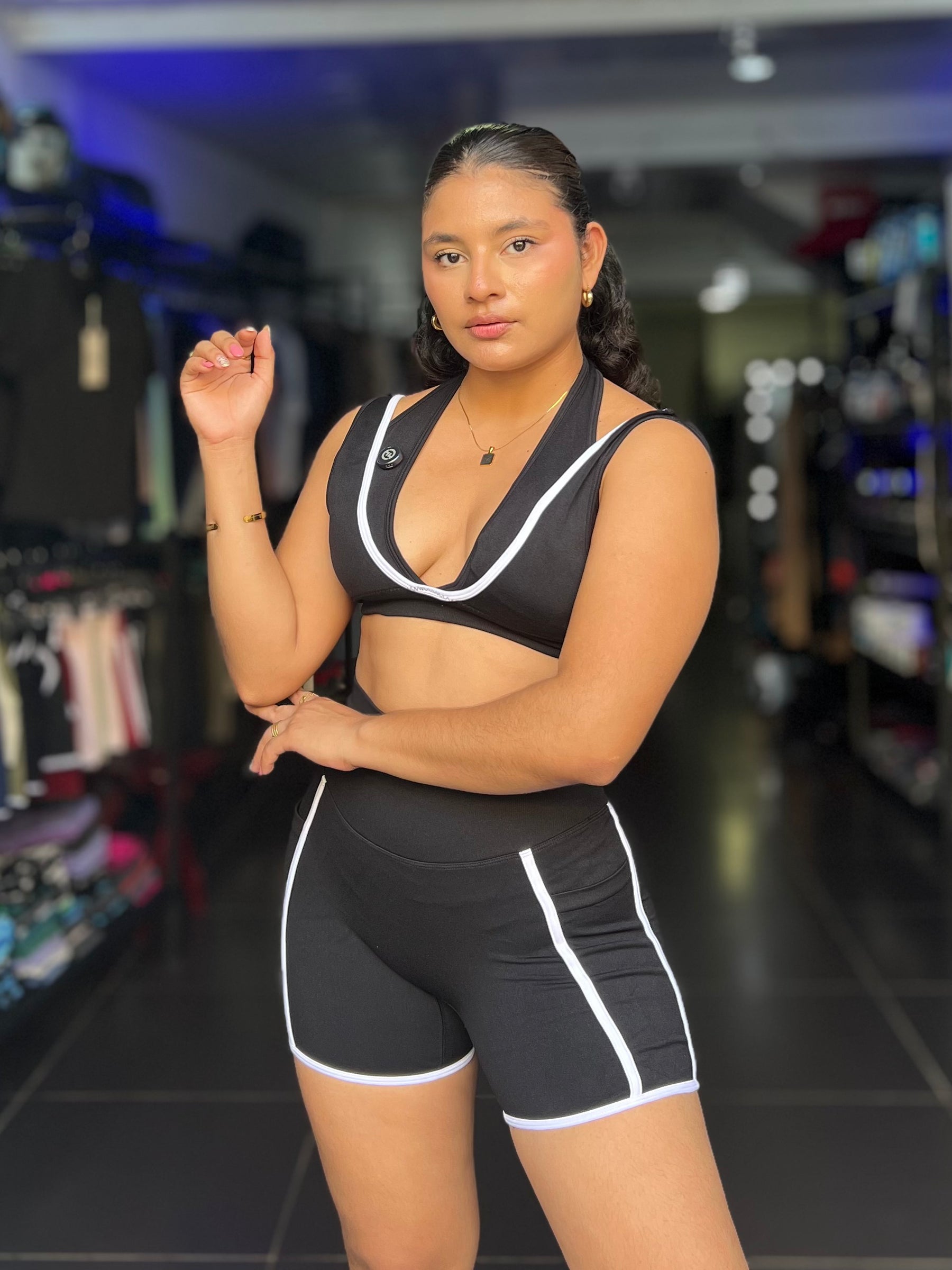 CONJUNTO TOP CORTE V - CORTO