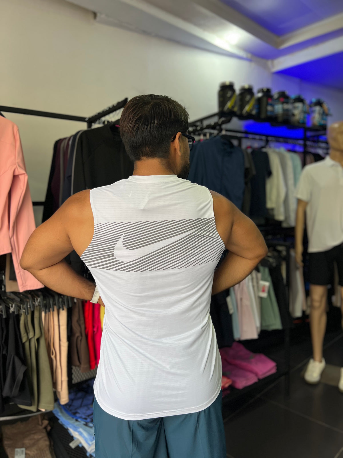 CAMISOLA DE COMPRESION DEPORTIVA POR MAYOR- NIKE