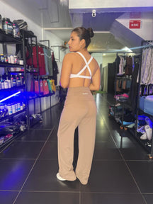 LEGGINS CORTE RECTO  CON DETALLE DE BOLSA- EXCLUSIVO