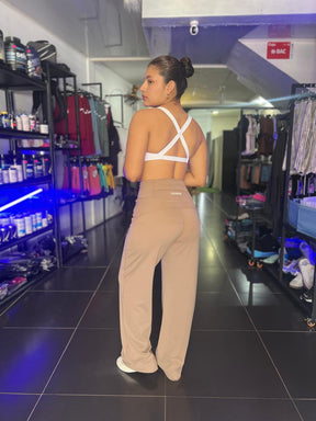 LEGGINS CORTE RECTO  CON DETALLE DE BOLSA- EXCLUSIVO