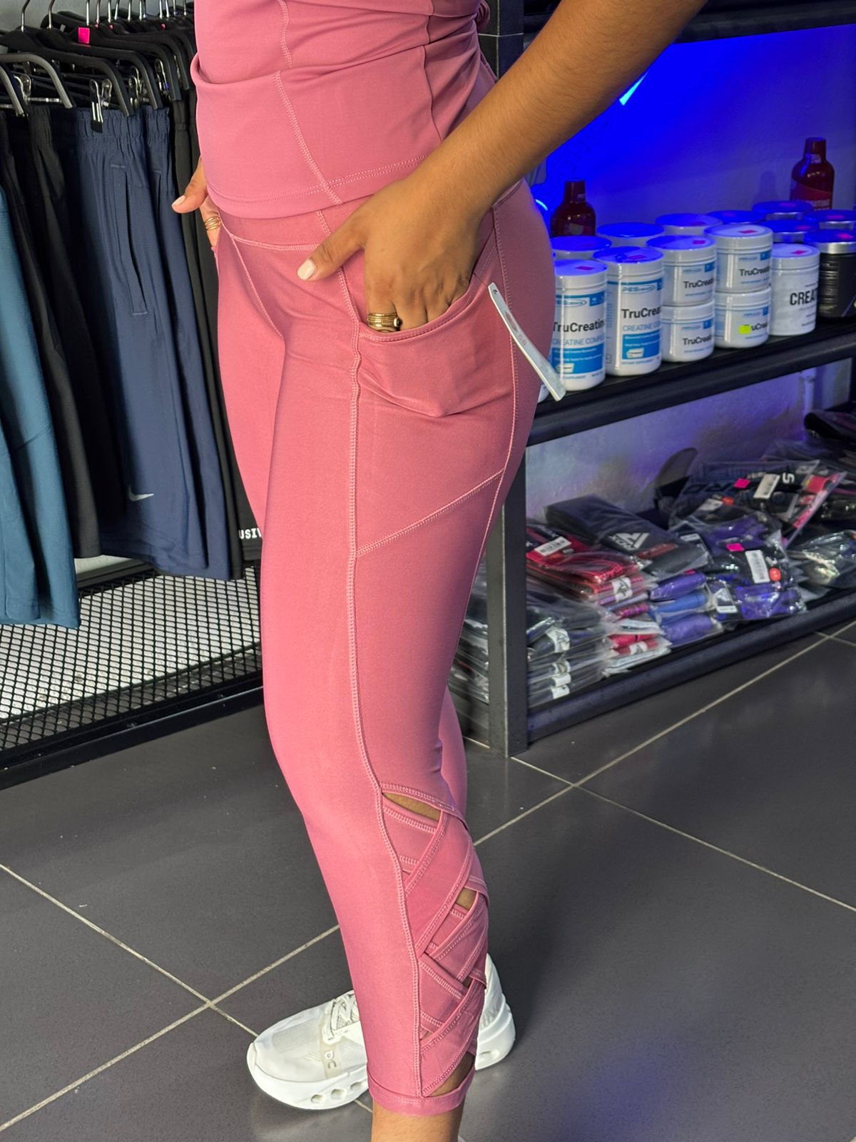 LEGGINGS PINKS ESTILO CAPRI- ACTIVE QUEENS